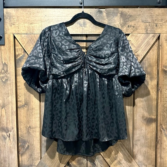 JODIFL Tops - NWOT JODIFL Black Leopard Babydoll Scoop Back Babydoll Top